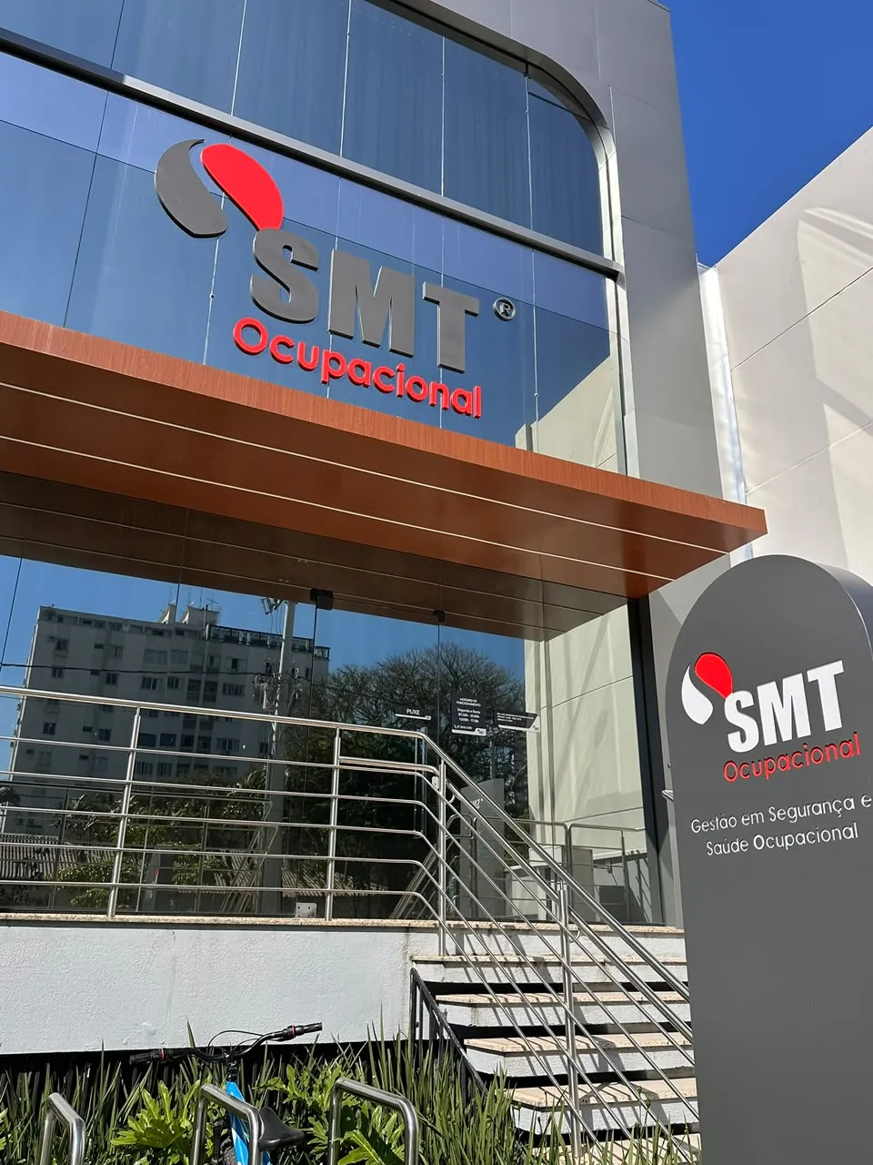 Entrada da unidade SMT Ocupacional em Itajaí